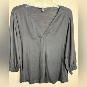 White House Black Market Gray V-Neck Blouse XS 3/4 Sleeve Flowy Top